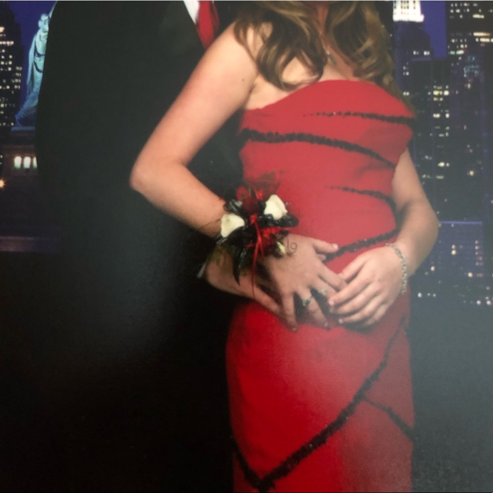 Atelier Alyce Satin Rouge homecoming Dress Sz 6